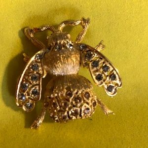 Vintage Rhinestone Brooch Bee 🐝